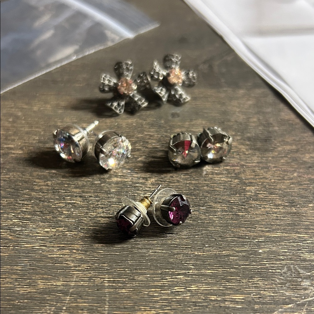 Sabika 4 pair of studs bundle